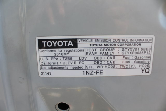 Used 2016 Toyota Yaris L FWD image 3