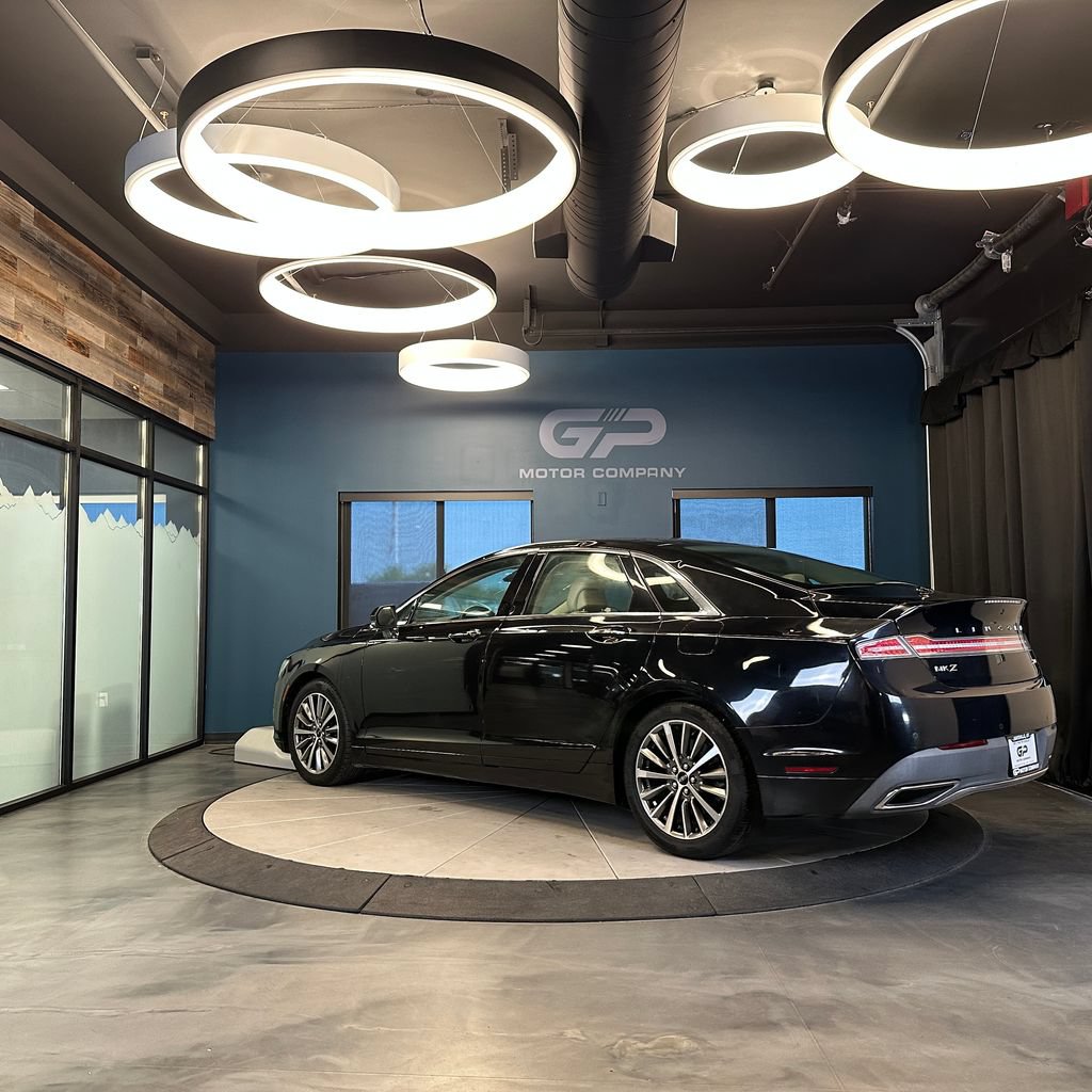 Used 2019 Lincoln MKZ Reserve FWD image 5