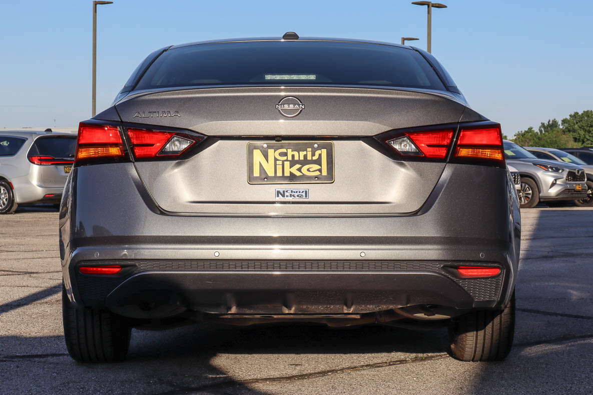 Used 2025 Nissan Altima 2.5 SV FWD image 5