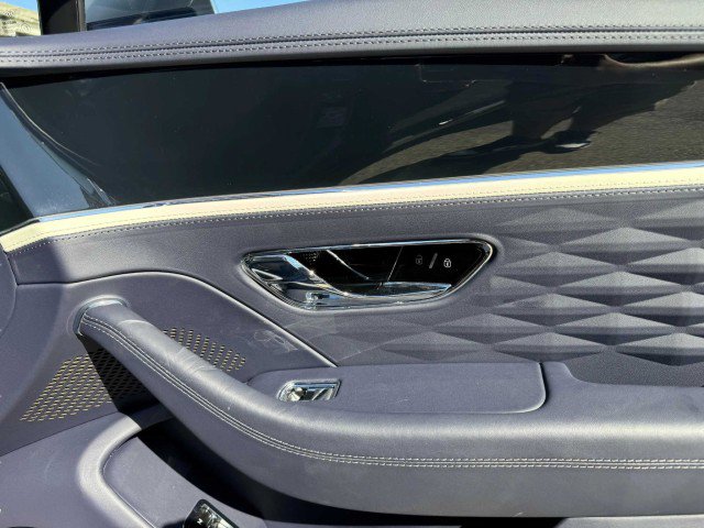 Used 2023 Bentley Flying Spur W12 image 63