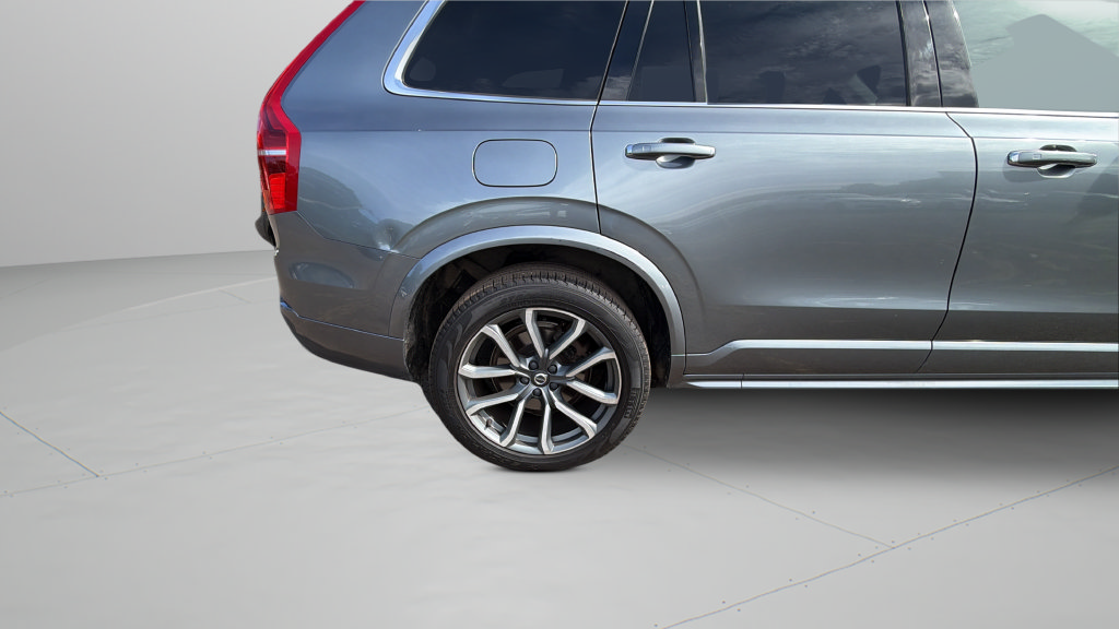 Used 2019 Volvo XC90 T5 Momentum w/ Multimedia Package AWD/4WD image 33