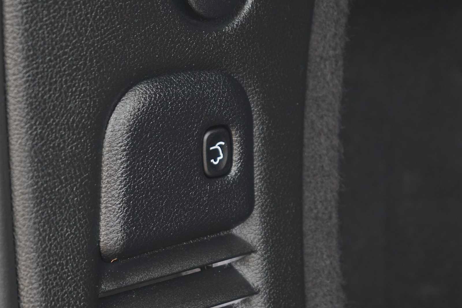 Used 2021 Dodge Durango GT RWD image 26