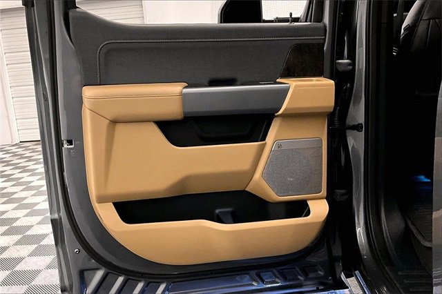 Used 2024 Ford F250 Lariat w/ Black Appearance Package image 19