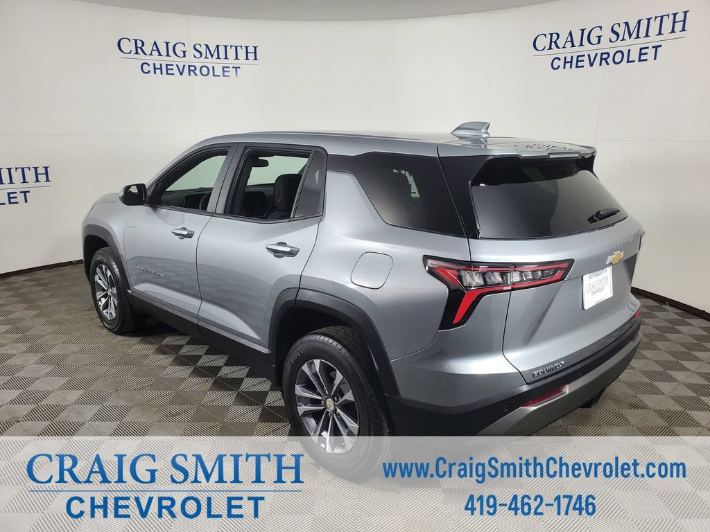 Used 2025 Chevrolet Equinox LT FWD image 3