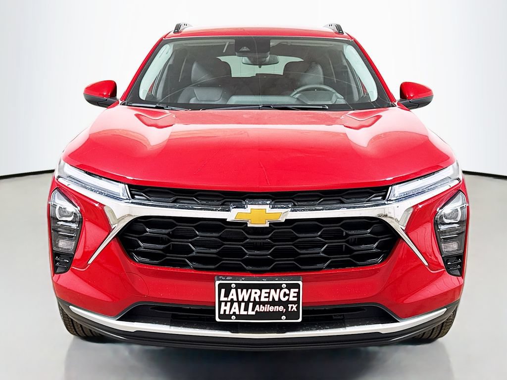 New 2026 Chevrolet Trax LT w/ Driver Confidence Package FWD image 2