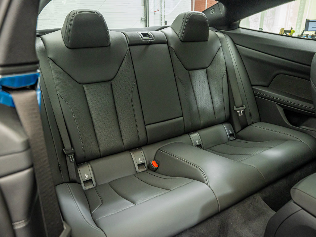 Used 2026 BMW M440i Coupe RWD image 42