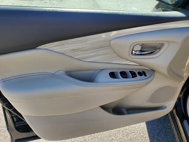 Used 2017 Nissan Murano SV image 18