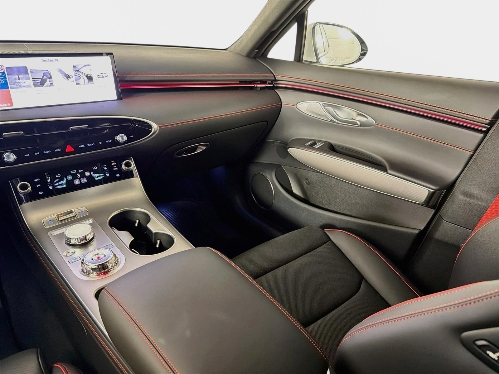 New 2027 Genesis GV70 2.5T Sport Prestige AWD/4WD image 25