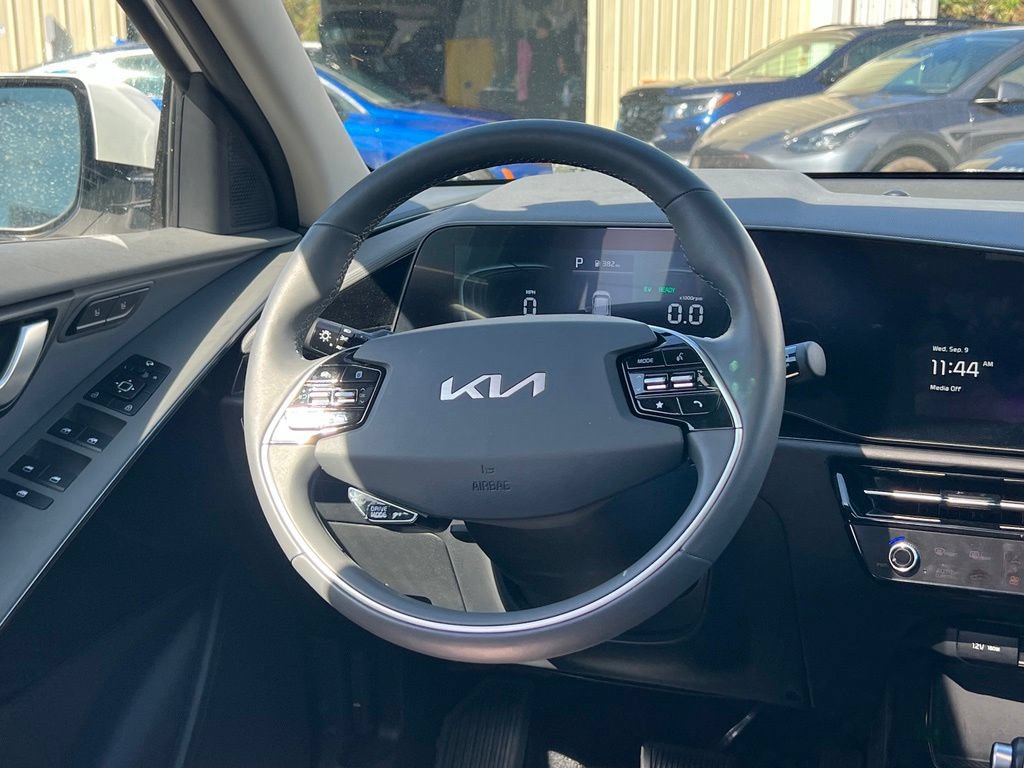 Certified 2024 Kia Niro FWD image 16