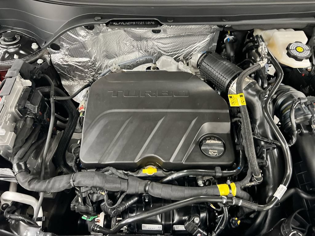 New 2026 Chevrolet Trax LT w/ LT Convenience Package FWD image 24
