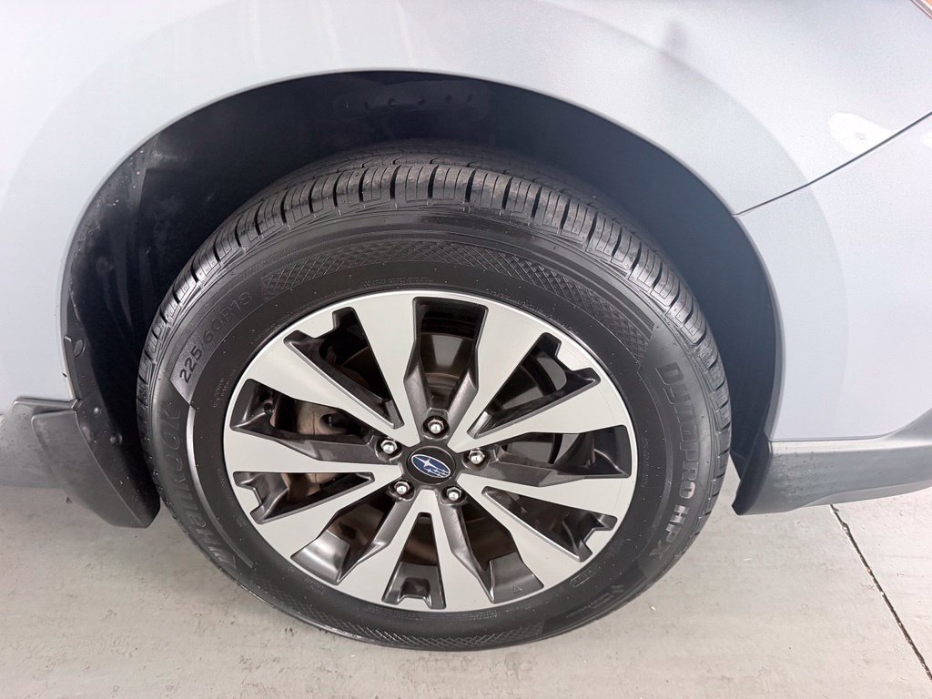 Used 2015 Subaru Outback 2.5i Limited AWD/4WD image 4