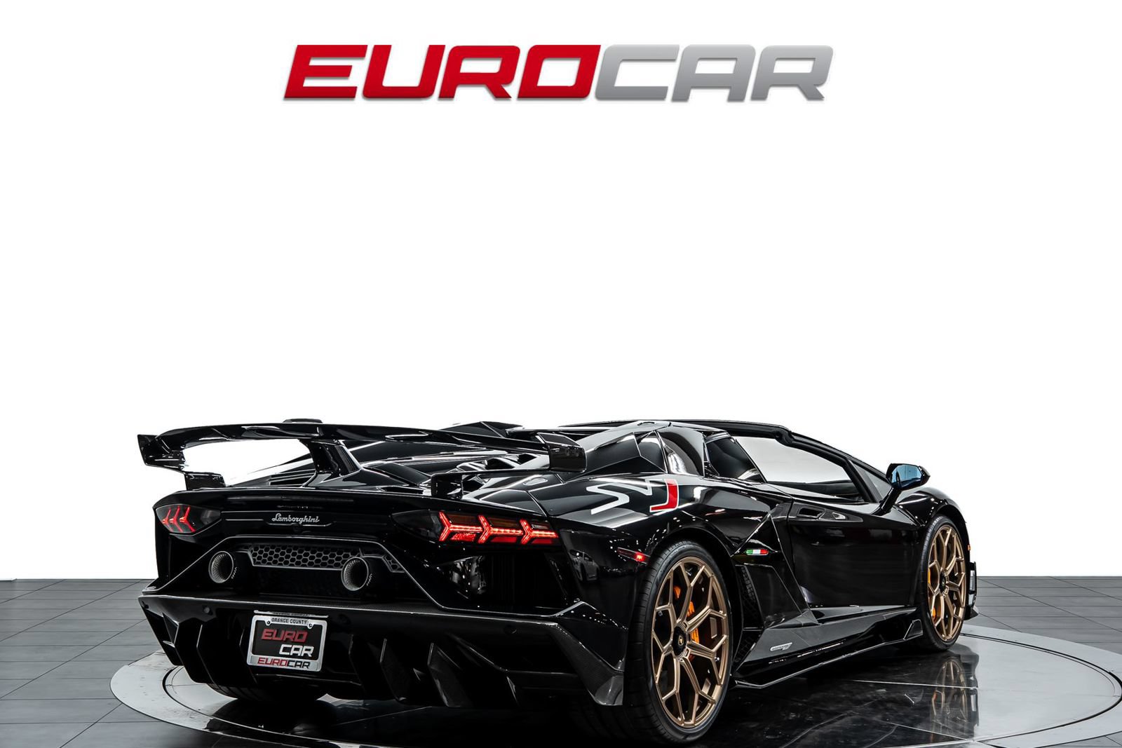 Used 2021 Lamborghini Aventador SVJ AWD/4WD image 6