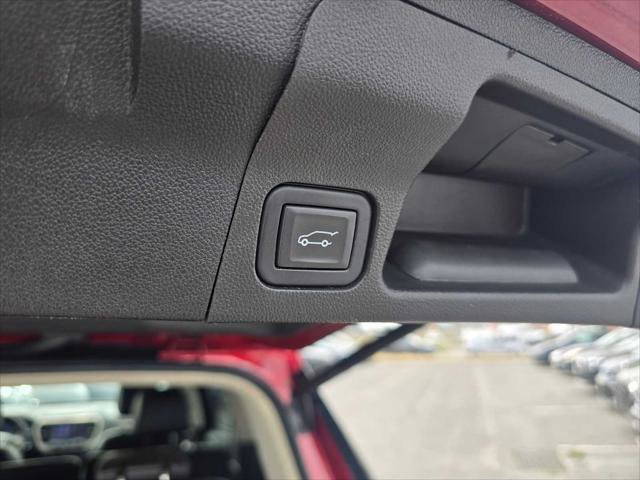 Used 2023 GMC Acadia Denali image 19