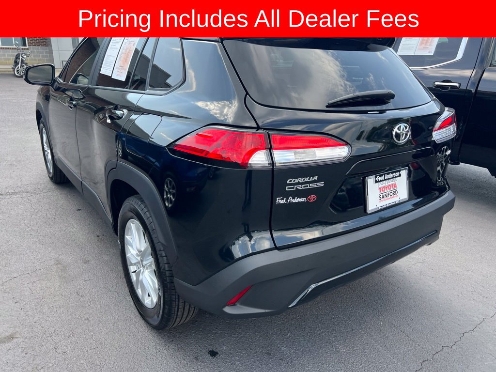 Used 2025 Toyota Corolla Cross LE FWD image 20