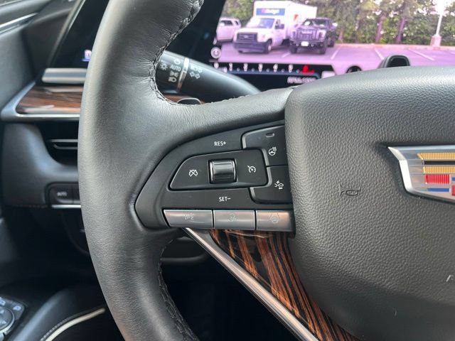 Used 2024 Cadillac Escalade Premium Luxury AWD/4WD image 16