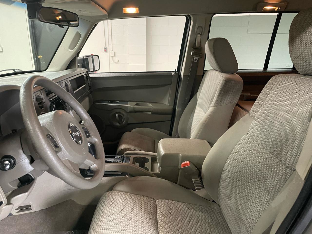 Used 2007 Jeep Commander Sport w/ Skid Plate Group AWD/4WD image 14