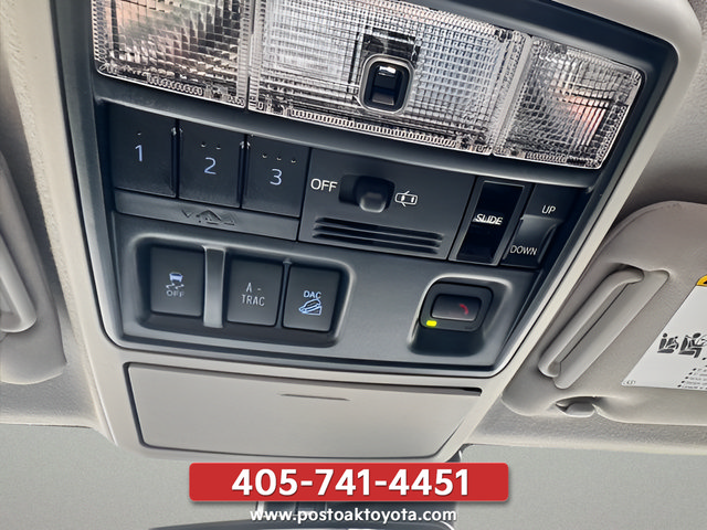 Used 2021 Toyota 4Runner Limited AWD/4WD image 14
