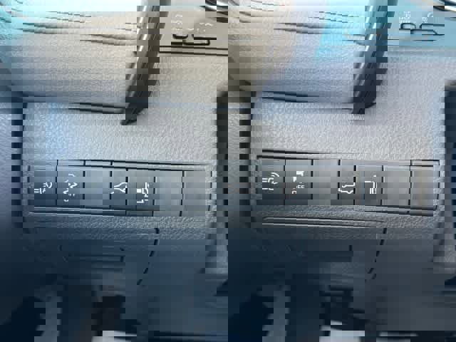 Used 2018 Toyota Camry SE w/ Moonroof Package image 28