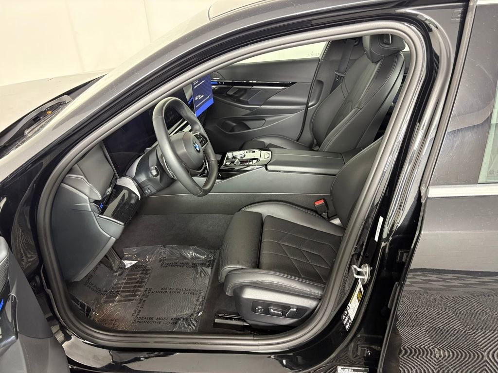 Used 2024 BMW 530i xDrive image 11