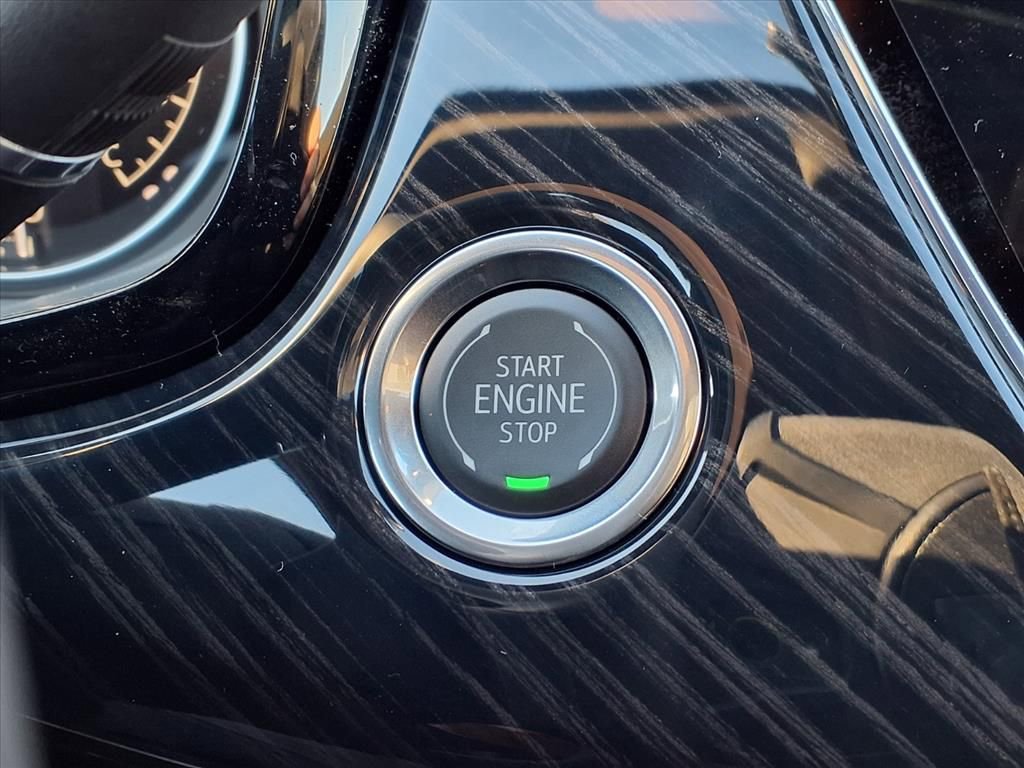 New 2025 Cadillac XT6 Premium Luxury w/ LPO, Floor Liner Package image 22