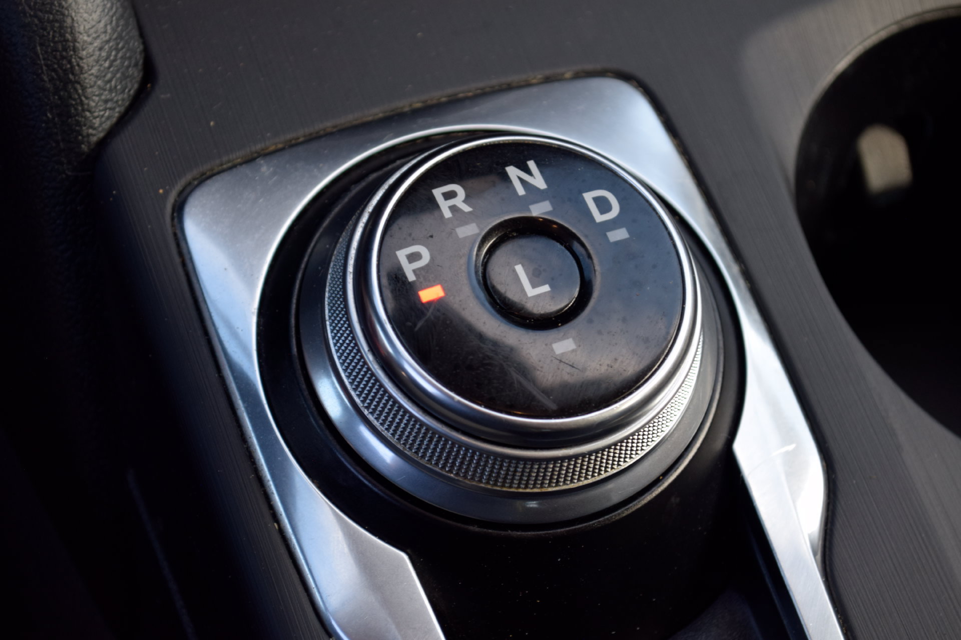 Used 2020 Ford Escape SE FWD image 10