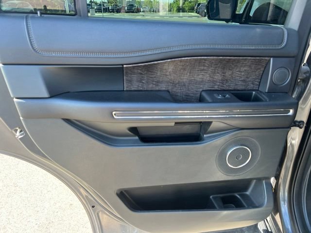Used 2019 Ford Expedition Limited w/ Special Edition Package AWD/4WD image 18