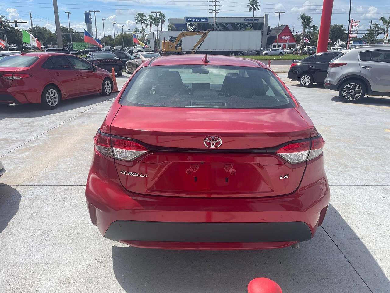 Used 2021 Toyota Corolla LE image 2