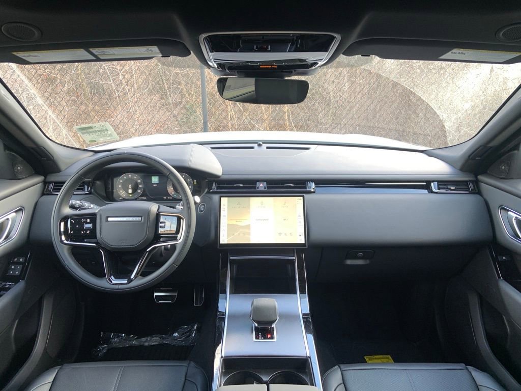 New 2026 Land Rover Range Rover Velar Dynamic SE image 18