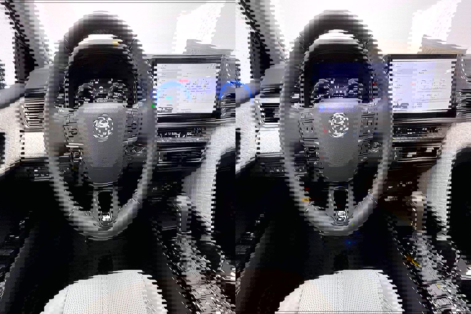 Used 2025 Toyota Camry XLE image 4