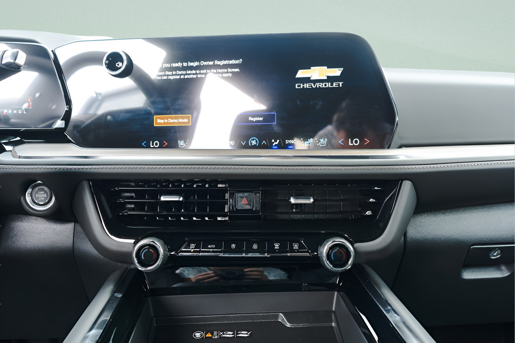 New 2026 Chevrolet Suburban High Country AWD/4WD image 12