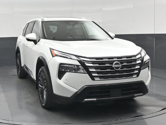 Used 2024 Nissan Rogue Platinum FWD image 36