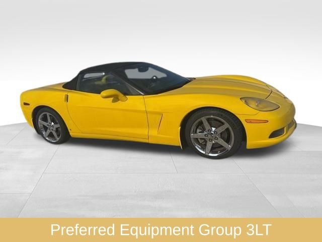 Used 2007 Chevrolet Corvette Base w/ Preferred Equipment Group image 2