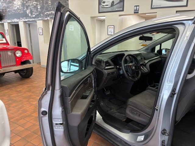 Used 2019 Honda Odyssey LX image 16