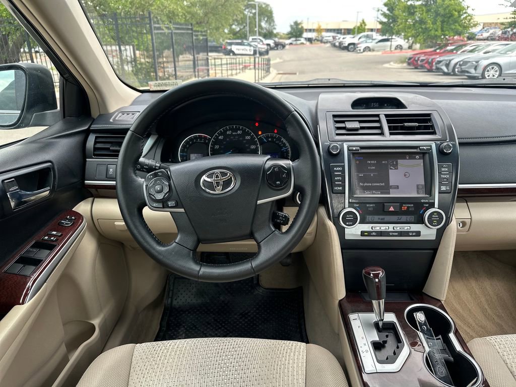Used 2014 Toyota Camry XLE w/ Convenience Package FWD image 23