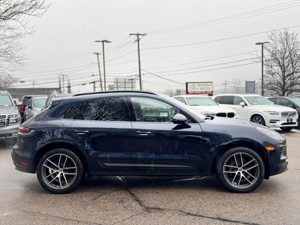 Used 2022 Porsche Macan w/ Premium Package Plus image 7