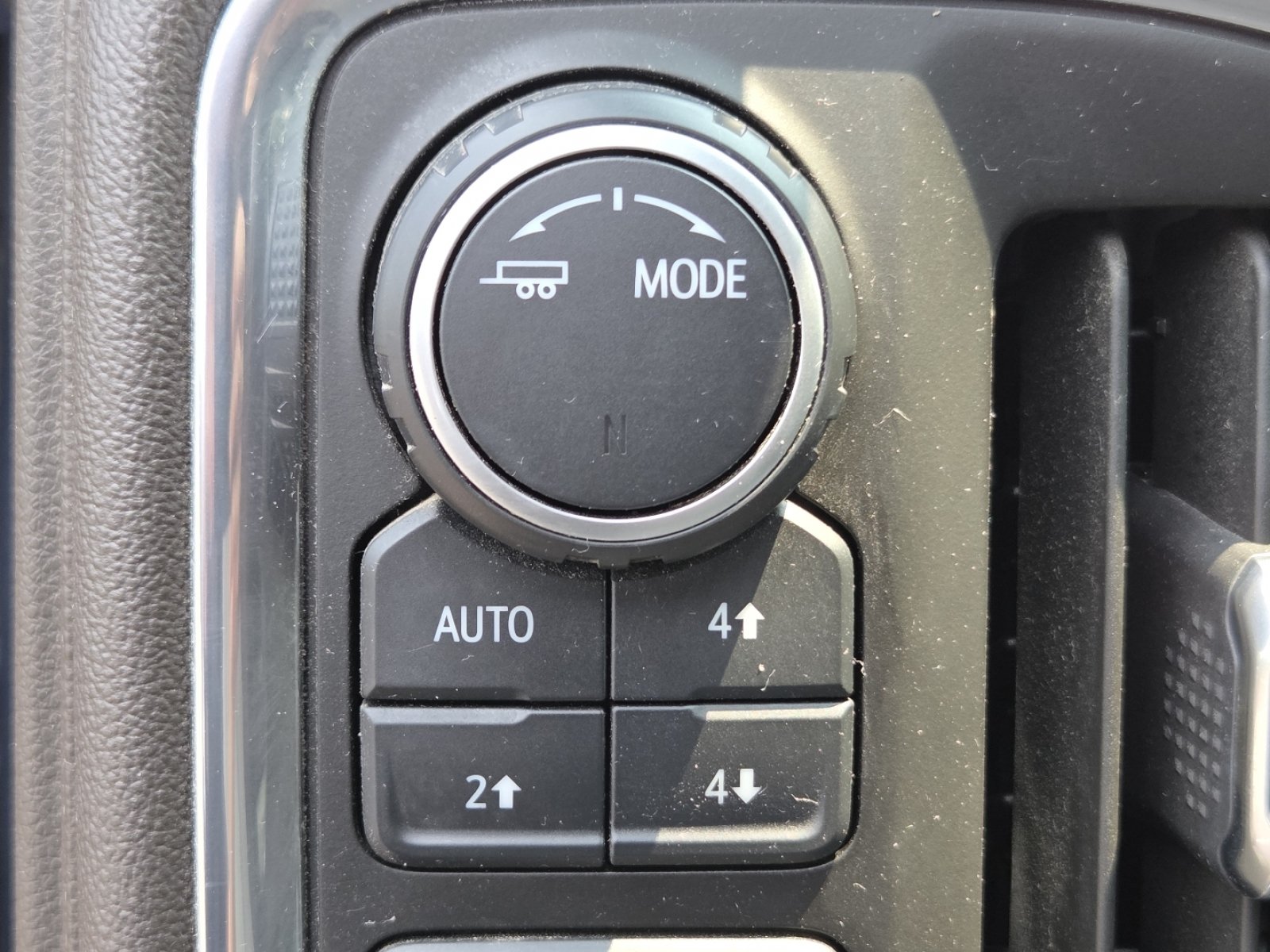 Used 2021 Chevrolet Silverado 1500 LT w/ Z71 Off-Road Package AWD/4WD image 8