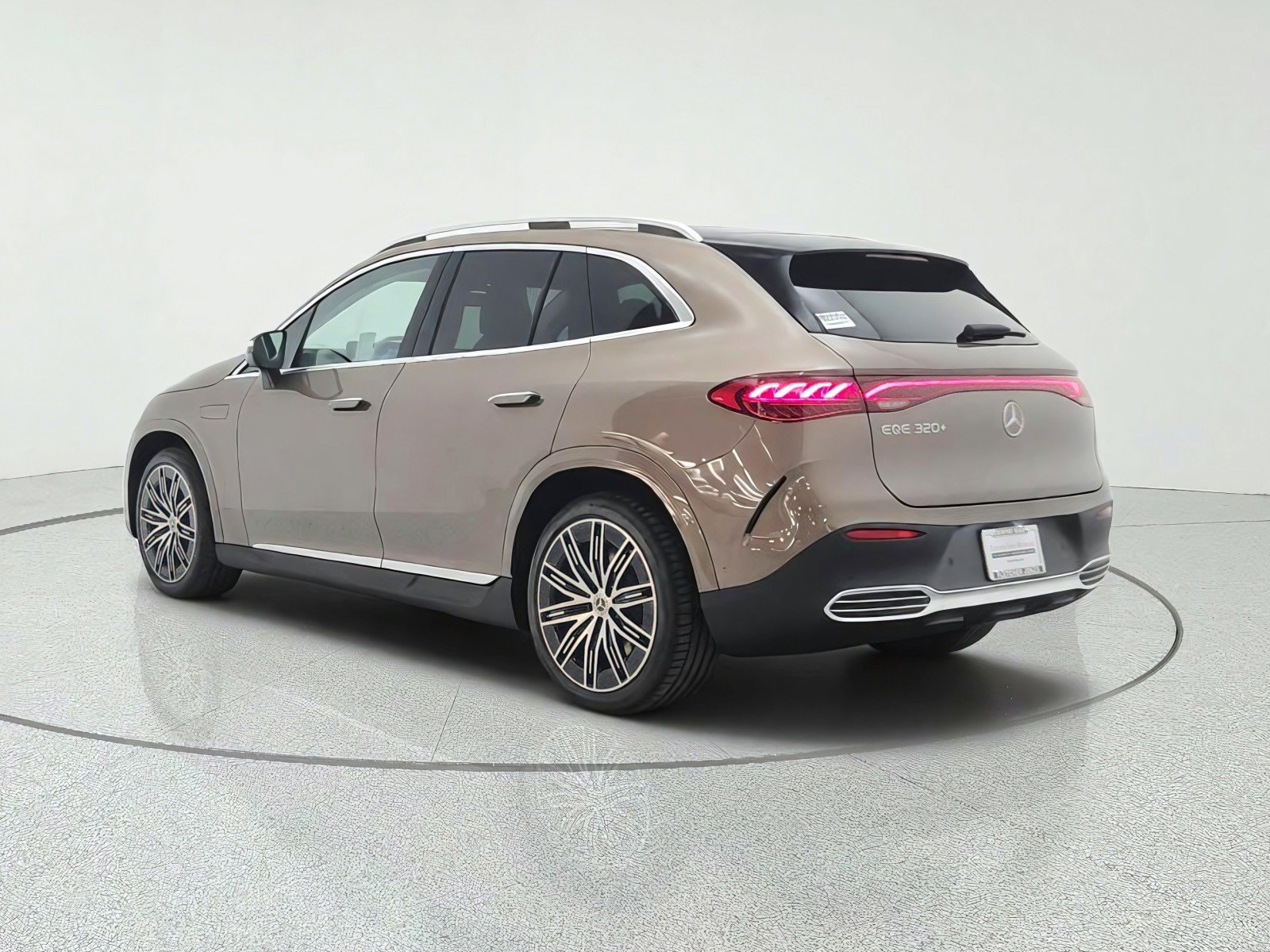 New 2027 Mercedes-Benz EQE 320+ SUV image 7