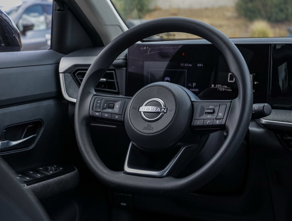 Used 2025 Nissan Kicks SV FWD image 23