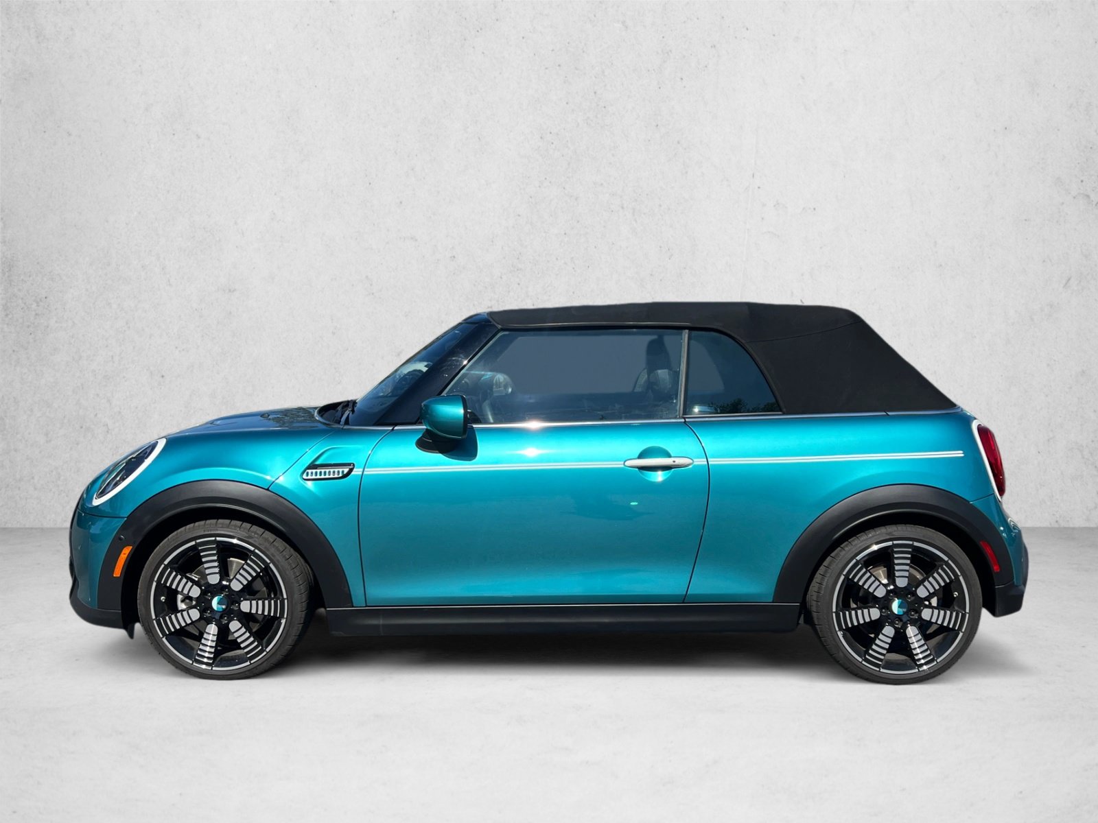 Used 2024 MINI Cooper S w/ Seaside Edition FWD image 8
