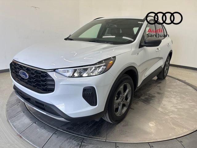 Used 2026 Ford Escape ST-Line AWD/4WD image 3