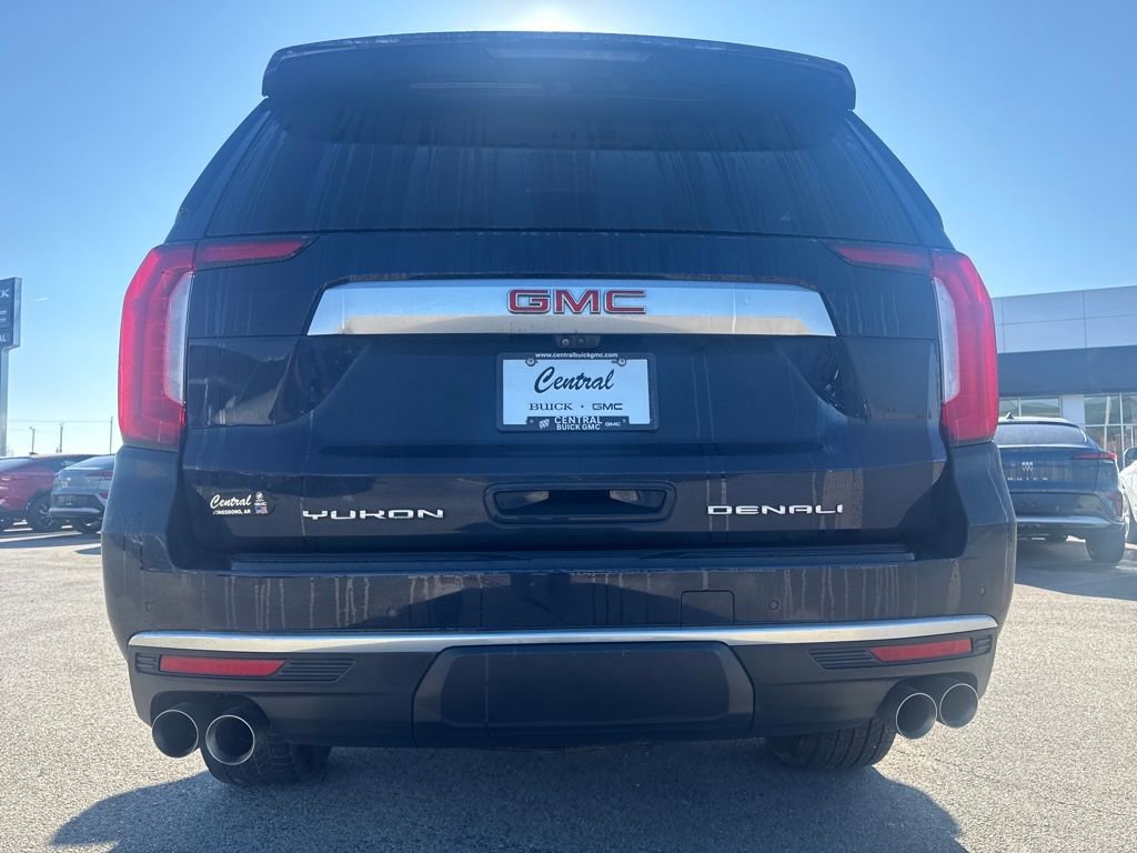 Used 2023 GMC Yukon Denali w/ Denali Reserve Package image 5