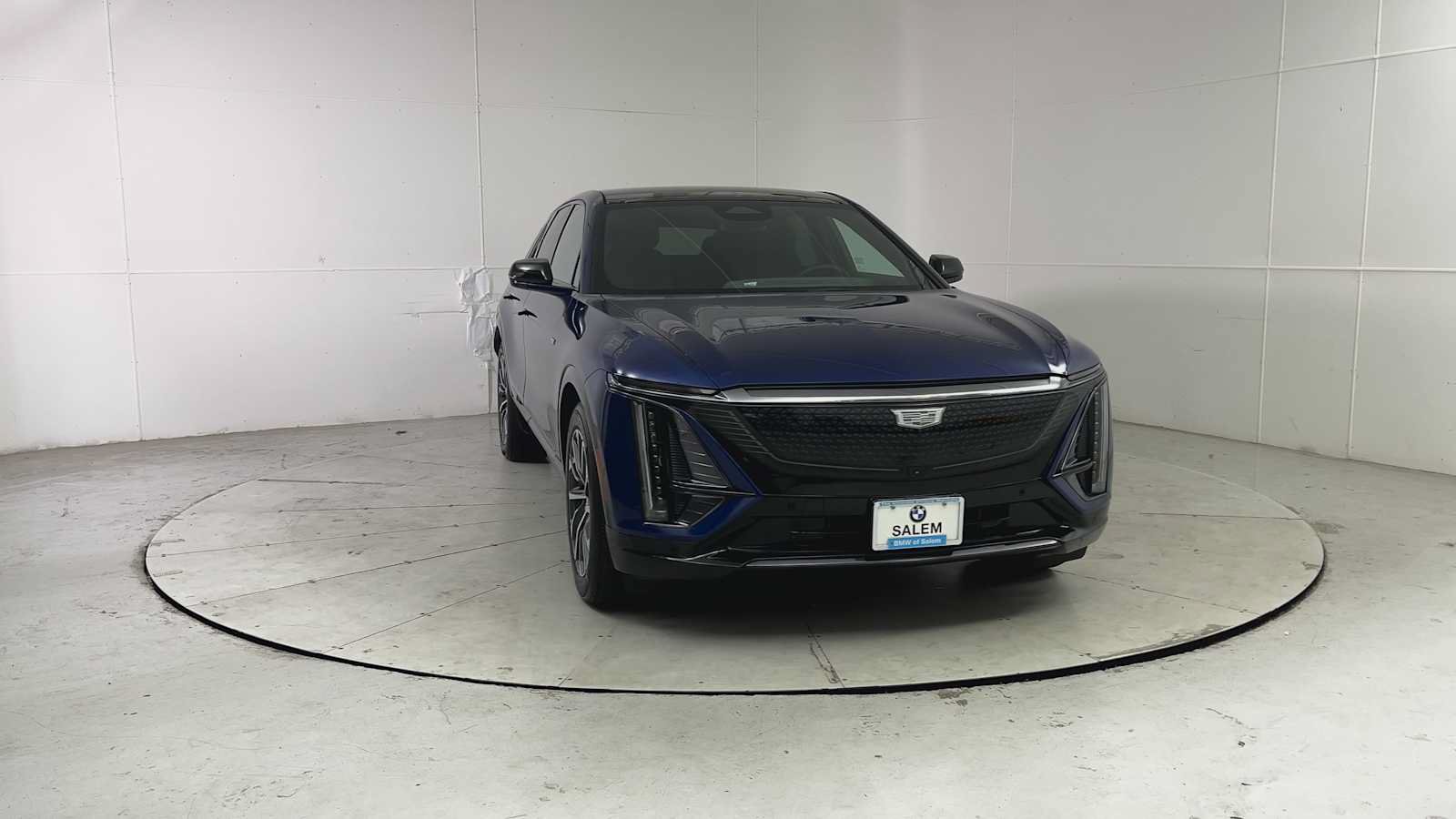 Used 2024 Cadillac Lyriq Sport AWD/4WD image 7