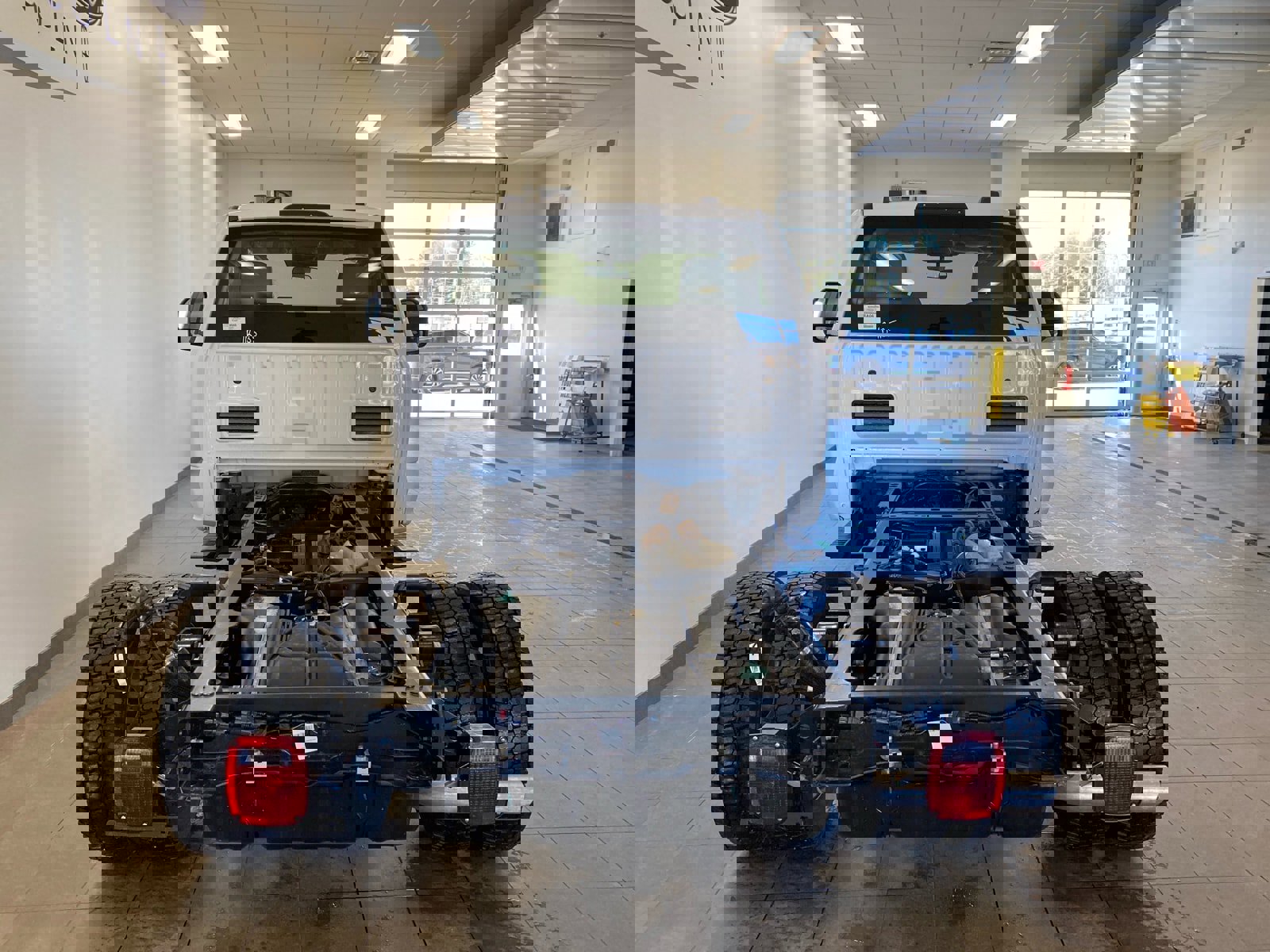 New 2026 Ford F550 4x4 Regular Cab Super Duty image 6