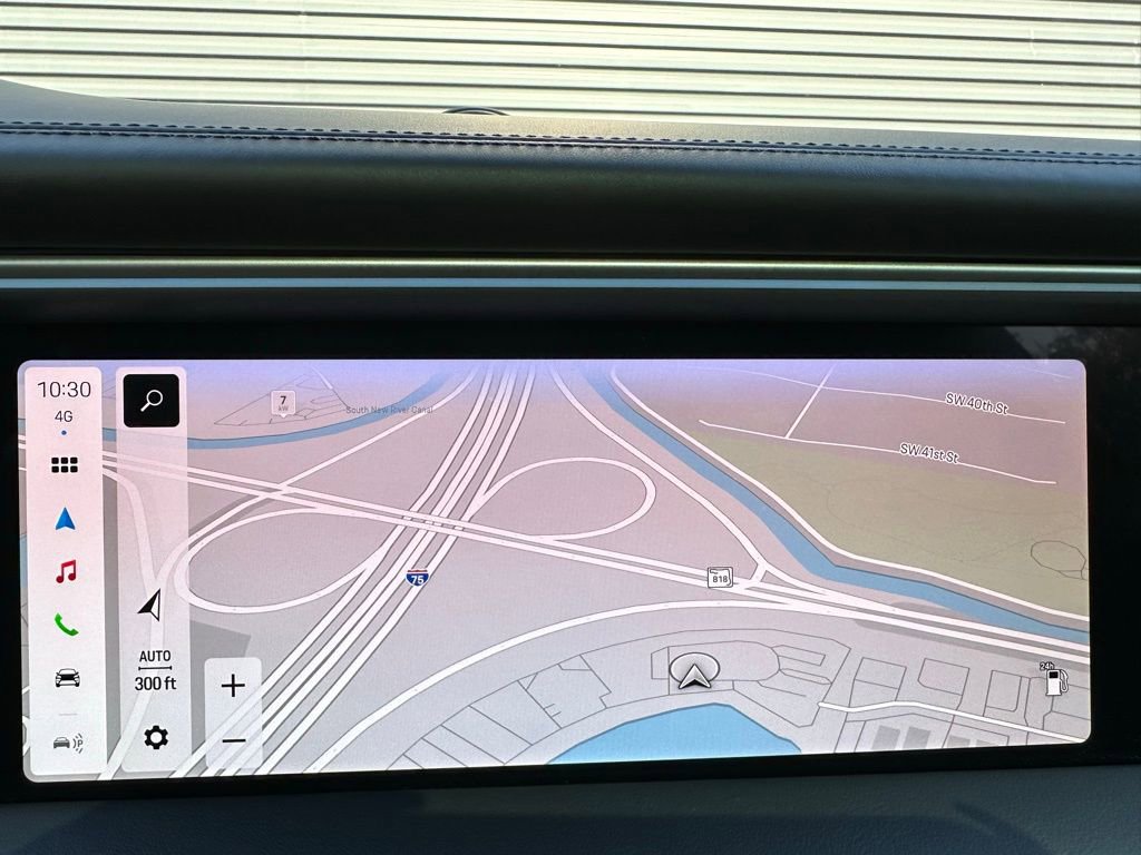 Used 2024 Porsche Macan 4 Electric image 29