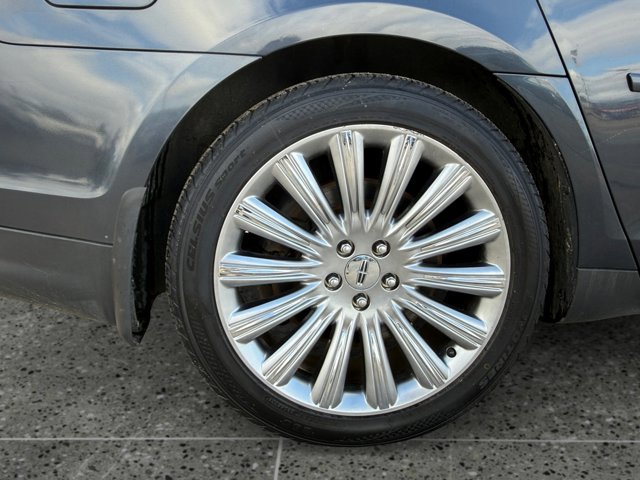 Used 2014 Lincoln MKS AWD w/ Equipment Group 101A image 10