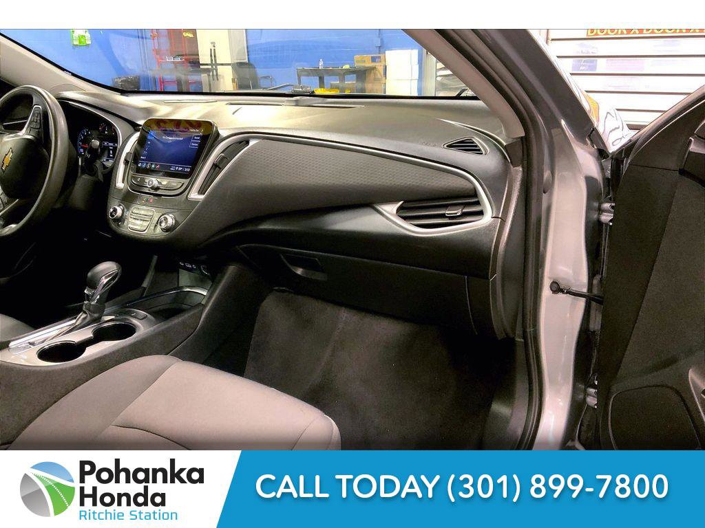 Used 2023 Chevrolet Malibu LT image 17