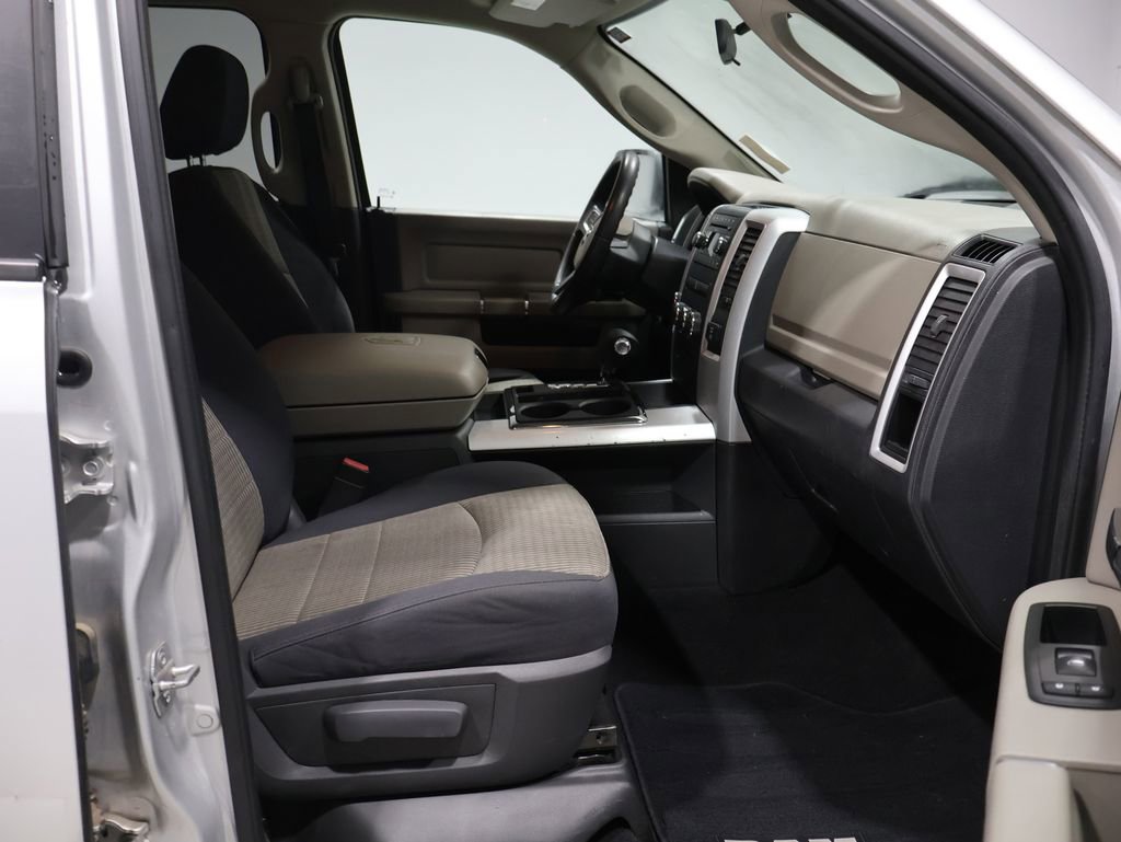 Used 2009 Dodge Ram 1500 Truck SLT w/ Remote Start & Security Group image 22