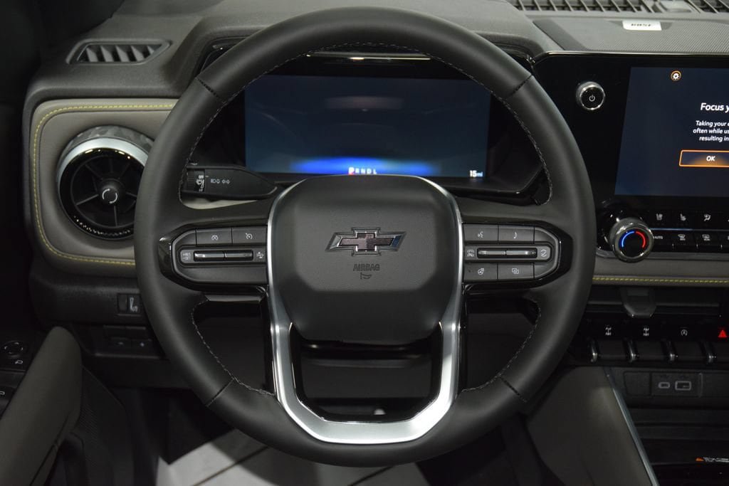 New 2026 Chevrolet Colorado ZR2 w/ Technology Package AWD/4WD image 41