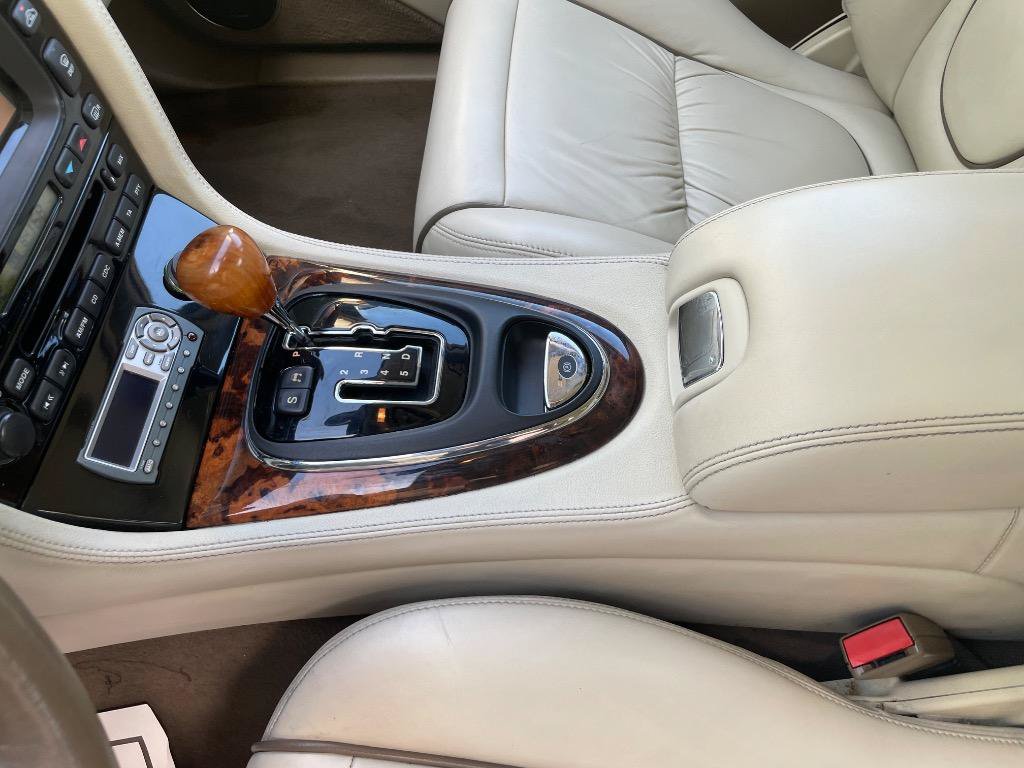 Used 2005 Jaguar XJ Vanden Plas RWD image 20