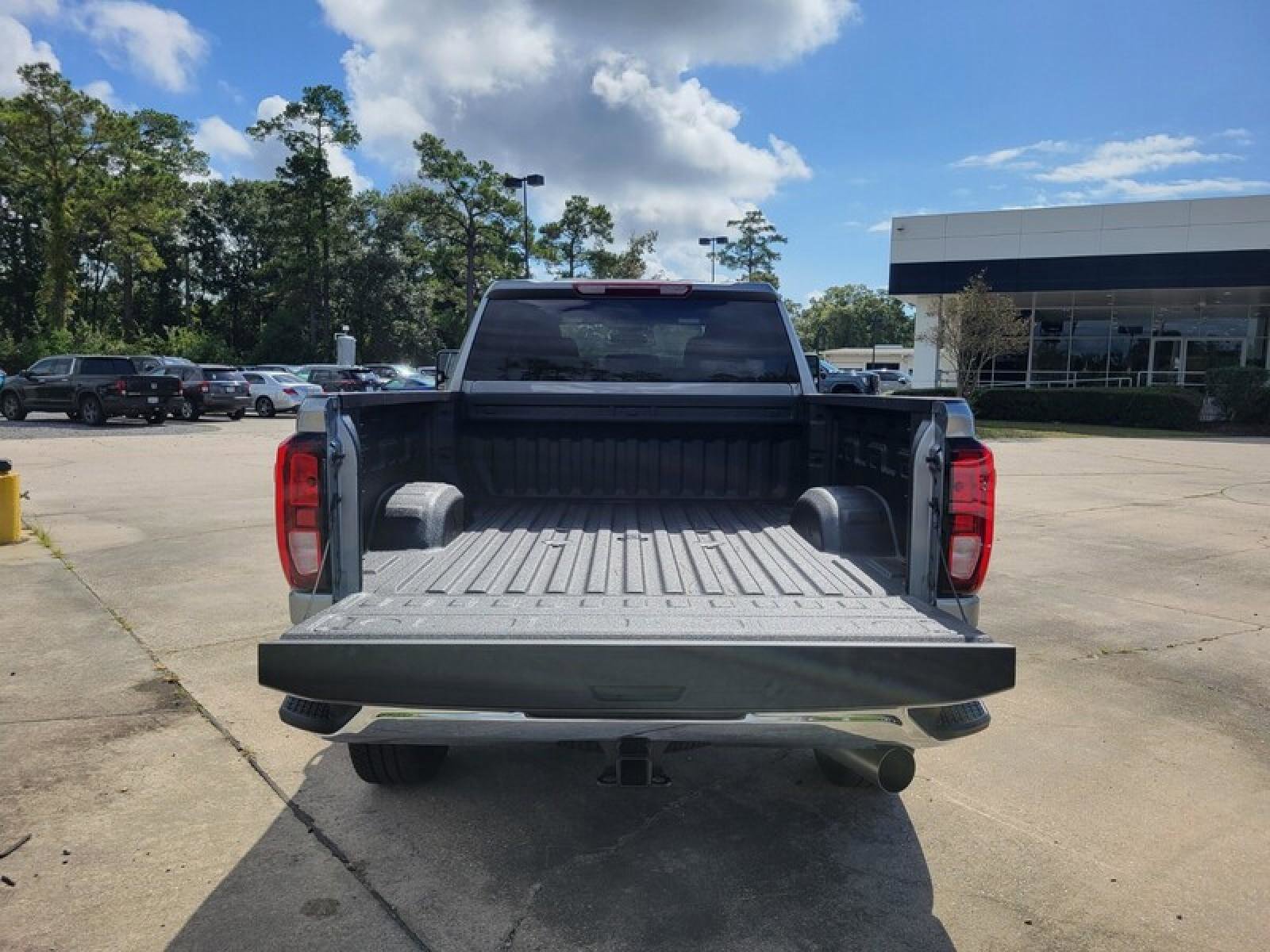 New 2026 GMC Sierra 3500 Pro w/ 1SA Pro Safety Plus Package image 7